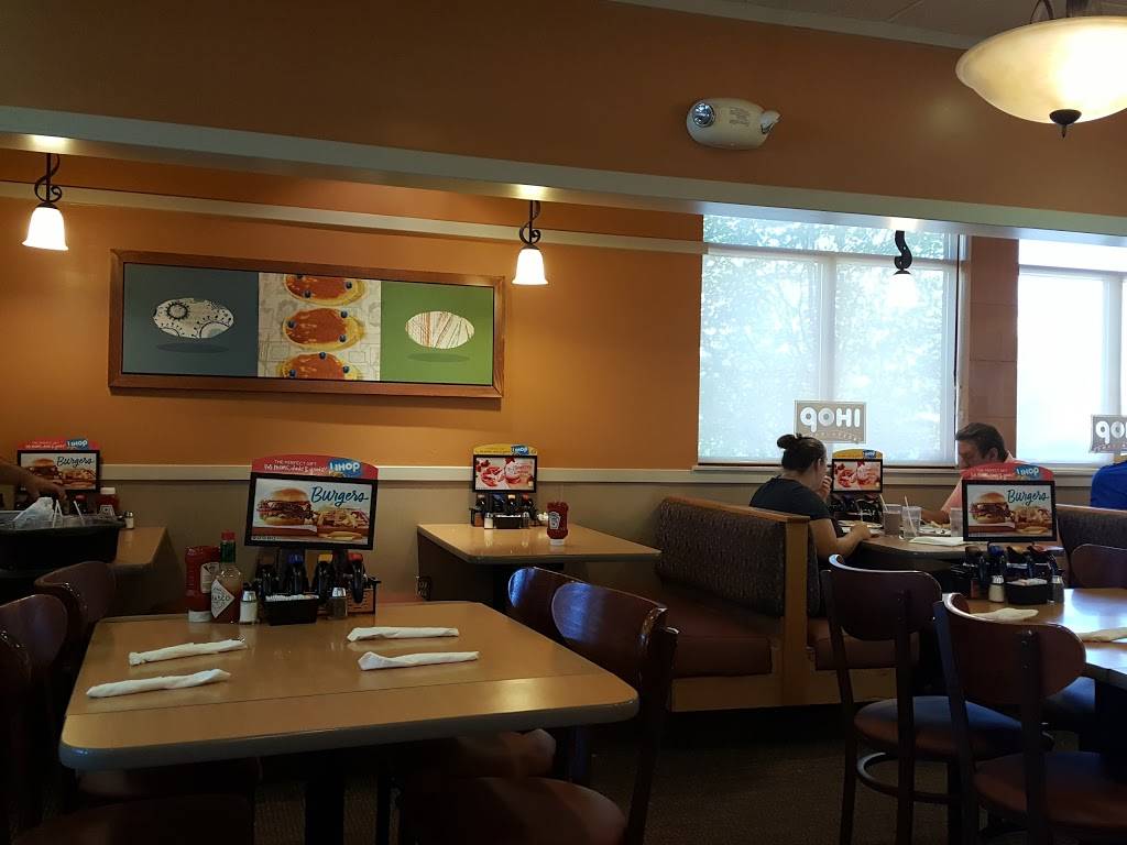 IHOP | restaurant | 20014 W 153rd St, Olathe, KS 66062, USA | 9137829977 OR +1 913-782-9977