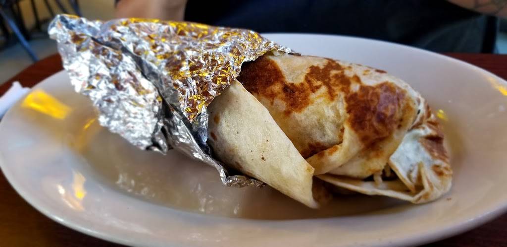 3 Hermanos Taqueria | restaurant | 900 Sterling Pkwy, Lincoln, CA 95648, USA | 9162539107 OR +1 916-253-9107