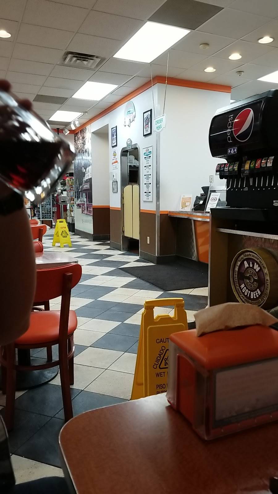 A&W Restaurant | restaurant | 17280 MN-23, New London, MN 56273, USA | 3203542902 OR +1 320-354-2902