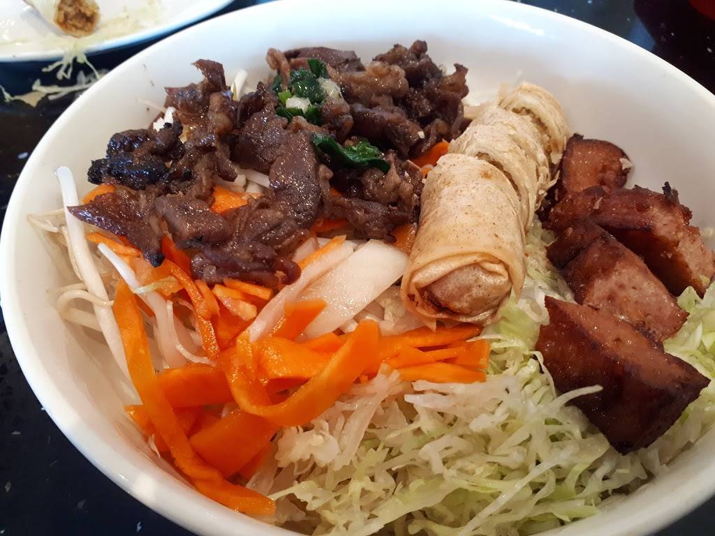 Com Pho Asia | restaurant | 16635 Yonge St, Newmarket, ON L3X 1W4, Canada | 9058309626 OR +1 905-830-9626