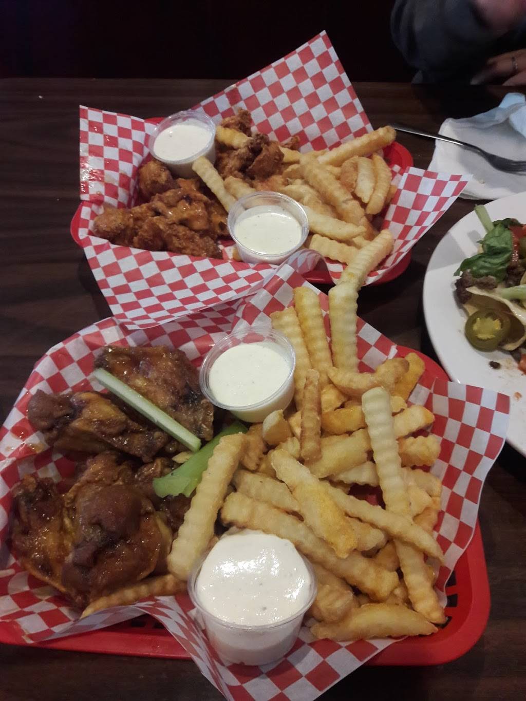 Chiefs Wings & Firewater of Spartanburg | restaurant | 1519 John B White Sr Blvd, Spartanburg, SC 29301, USA | 8645740371 OR +1 864-574-0371
