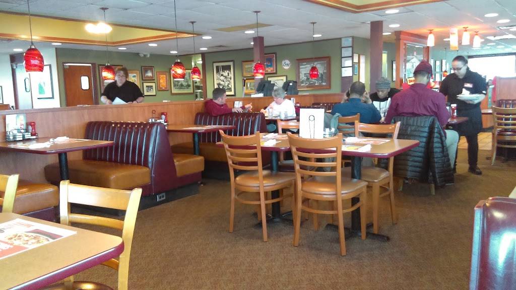 Dennys | restaurant | 3890 Northpoint Blvd, Waukegan, IL 60085, USA | 8474731331 OR +1 847-473-1331