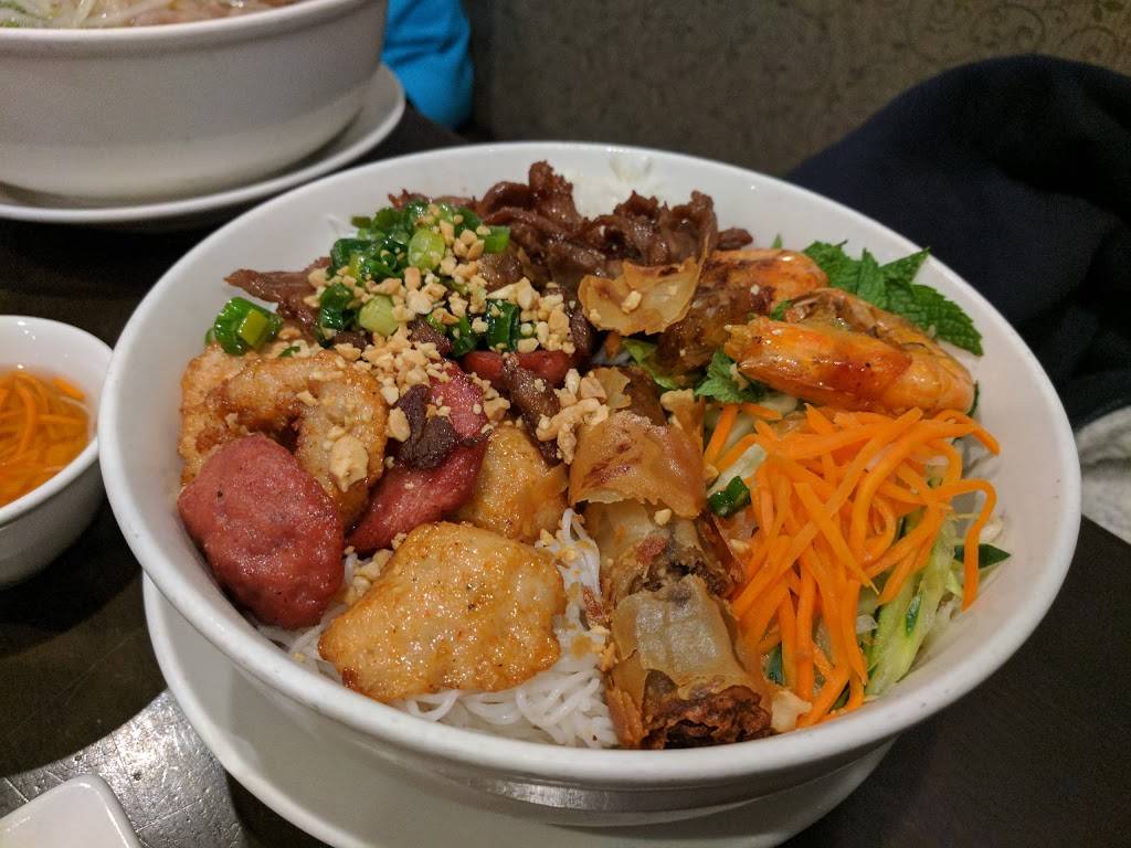 Pho Countryside | restaurant | 217 Quincy Ave, Quincy, MA 02169, USA | 6173288831 OR +1 617-328-8831