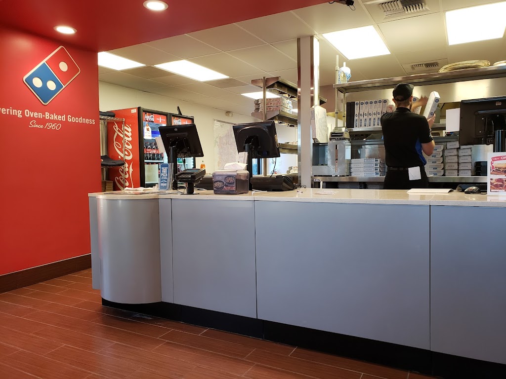 Dominos Pizza | meal takeaway | 235 SE Yew Ln, Bend, OR 97702, USA | 5413884681 OR +1 541-388-4681