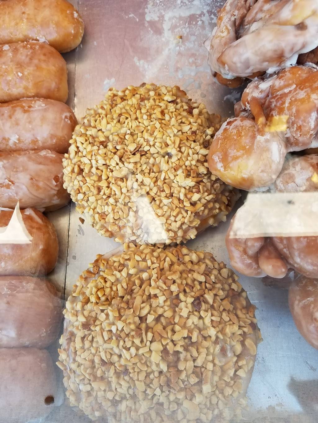 Tas-t-o Donuts | restaurant | 2209 E Silver Springs Blvd, Ocala, FL 34470, USA | 3526227657 OR +1 352-622-7657