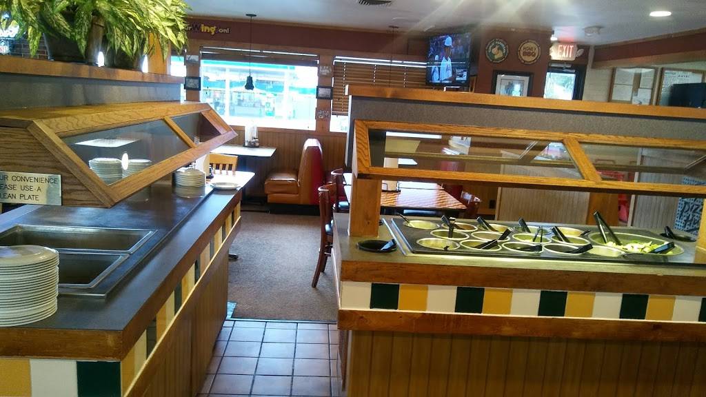 Pizza Hut | meal delivery | 7960 N Mesa St, El Paso, TX 79932, USA | 9155845574 OR +1 915-584-5574