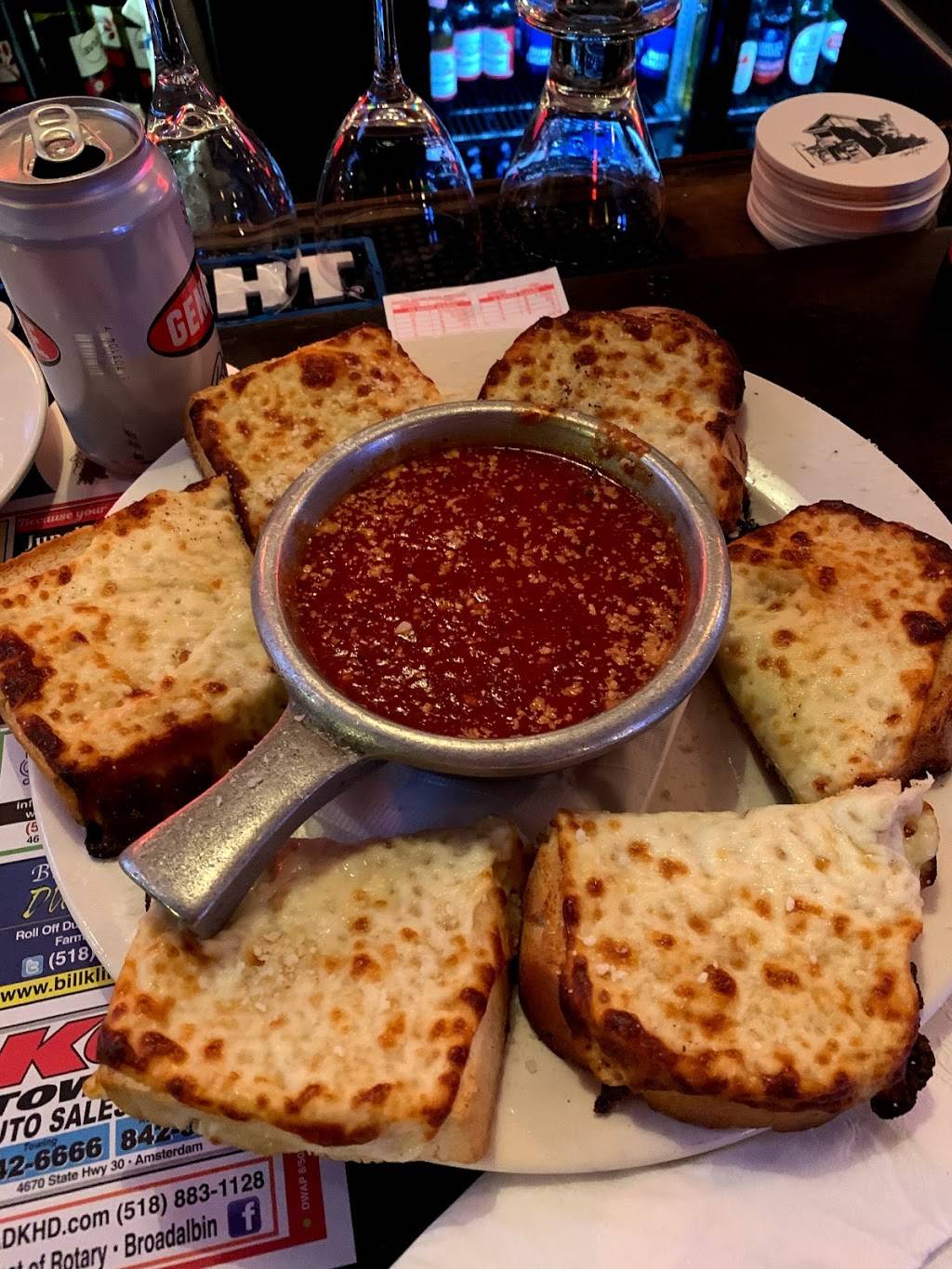 Russos Grill | restaurant | 365 W Main St, Amsterdam, NY 12010, USA | 5188422630 OR +1 518-842-2630