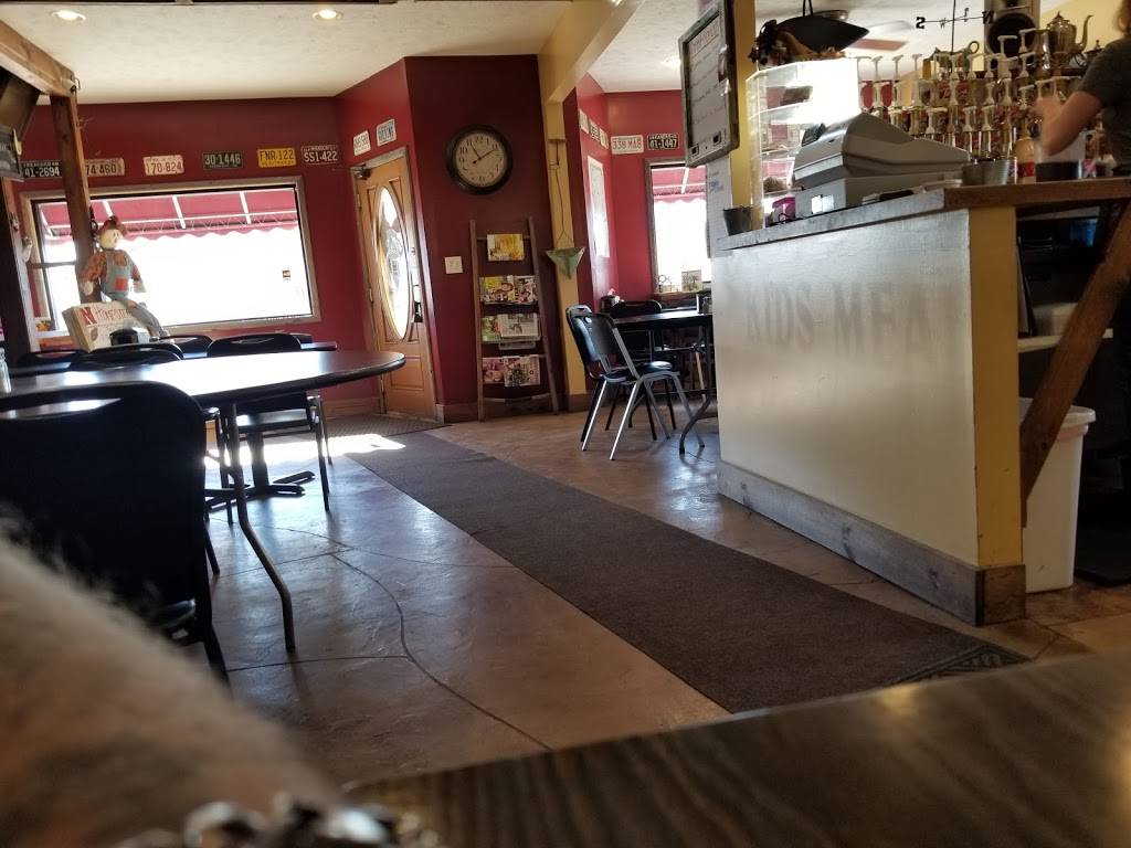 Homestead Coffee & Eatery | restaurant | 110 W 3rd St, Firth, NE 68358, USA | 4027915150 OR +1 402-791-5150