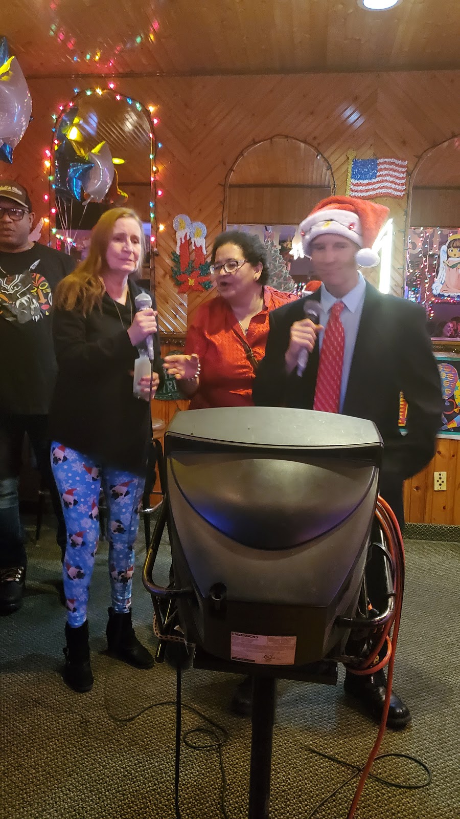 Sidekicks Entertainment Lounge & Restaurant | night club | 4424 W Montrose Ave, Chicago, IL 60641, USA | 7735456212 OR +1 773-545-6212