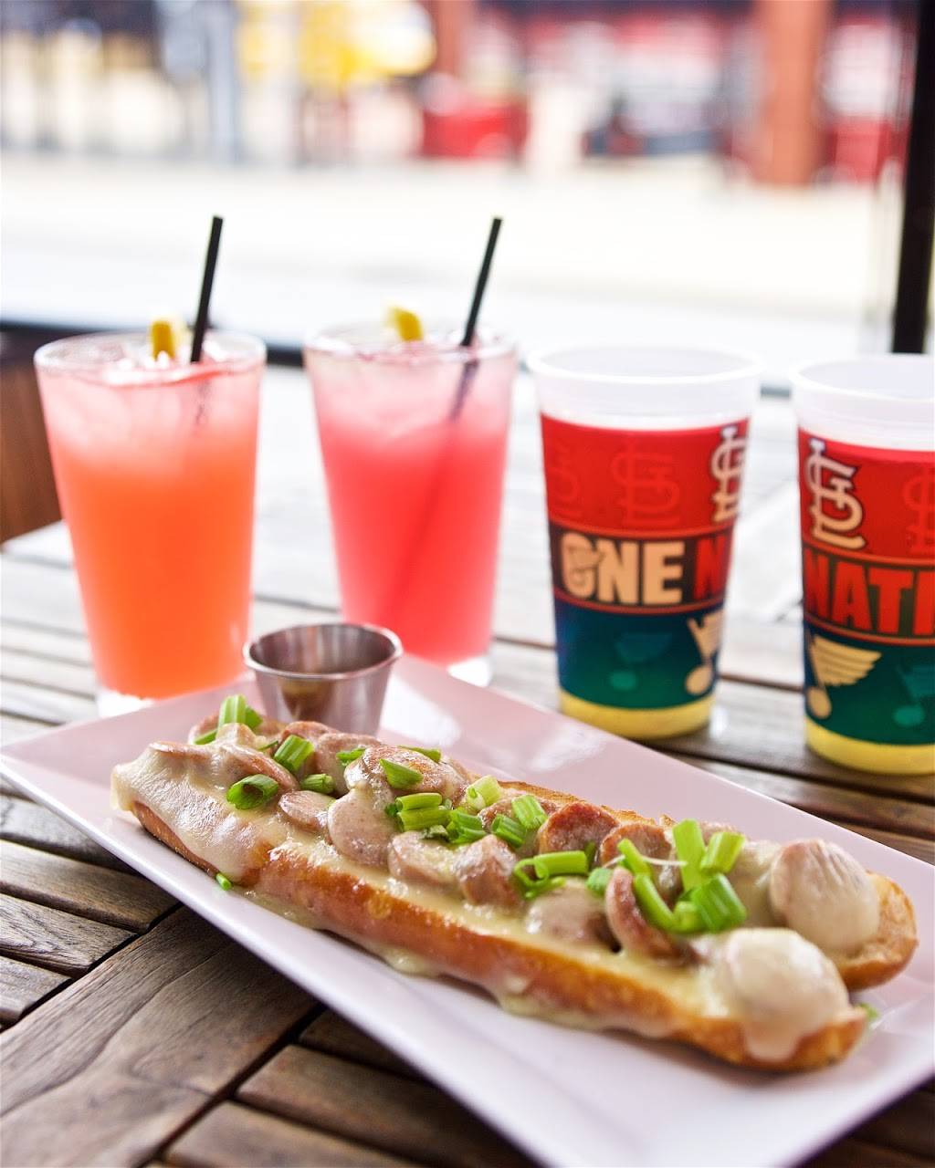 Cardinals Nation | restaurant | 601 Clark Street, St. Louis, MO 63102, USA | 3143459880 OR +1 314-345-9880