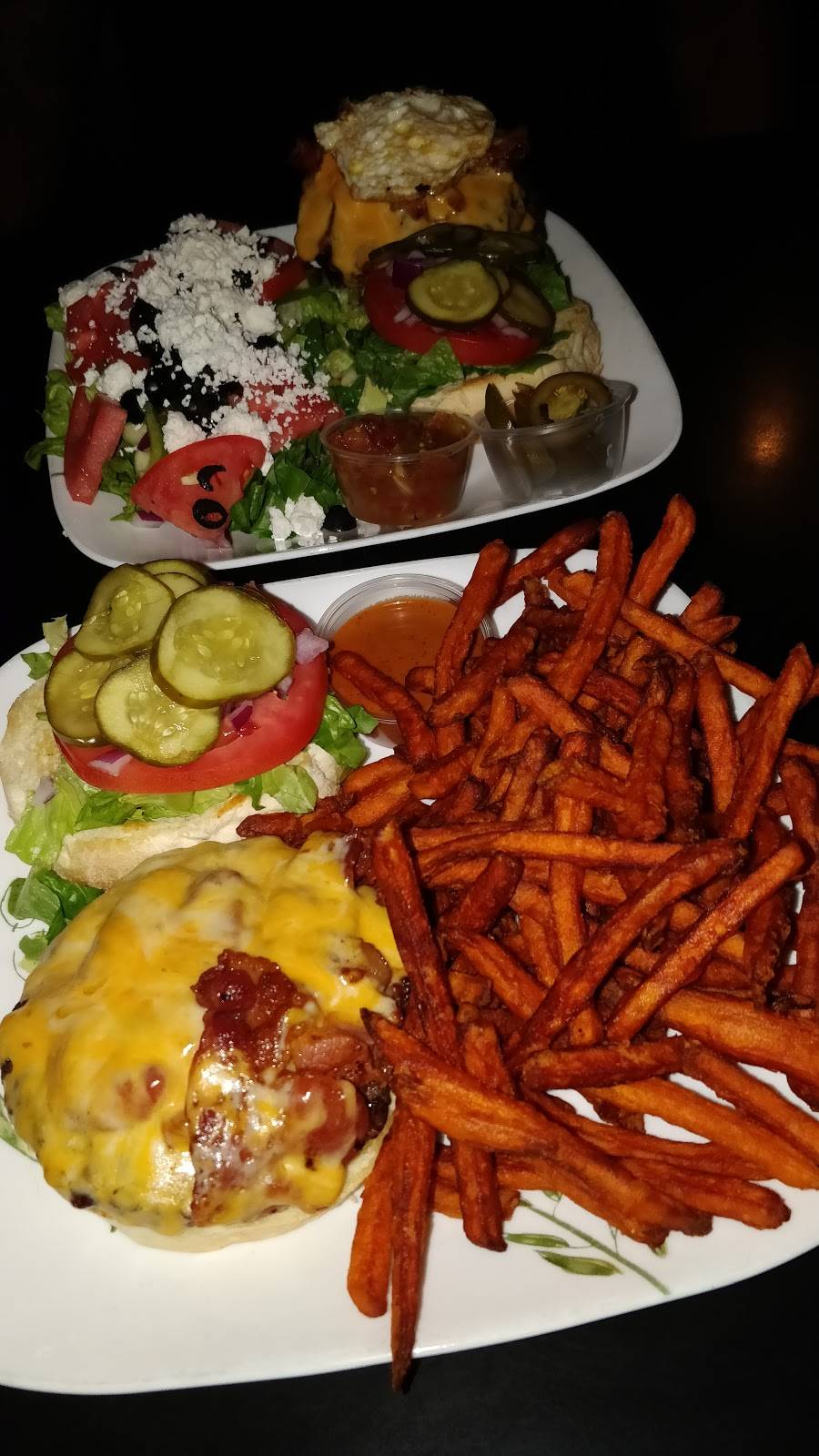 Stratengers | restaurant | 1130 Queen St E, Toronto, ON M4M 1K9, Canada | 4164668934 OR +1 416-466-8934