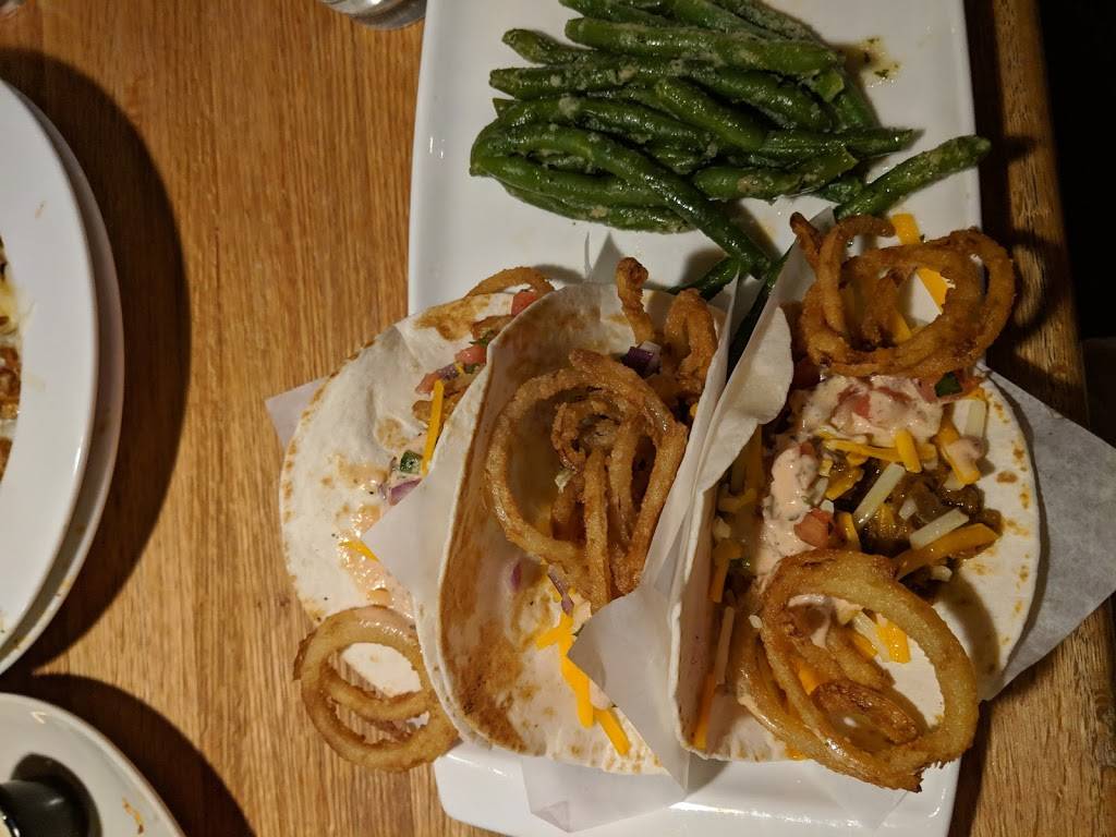 Applebees Grill + Bar | restaurant | 232 Indian Brook Rd, Dover, NH 03820, USA | 6037425707 OR +1 603-742-5707