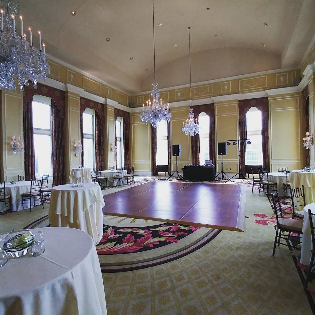 Charlotte City Club | restaurant | 121 W Trade St #3100, Charlotte, NC 28202, USA | 7043343200 OR +1 704-334-3200