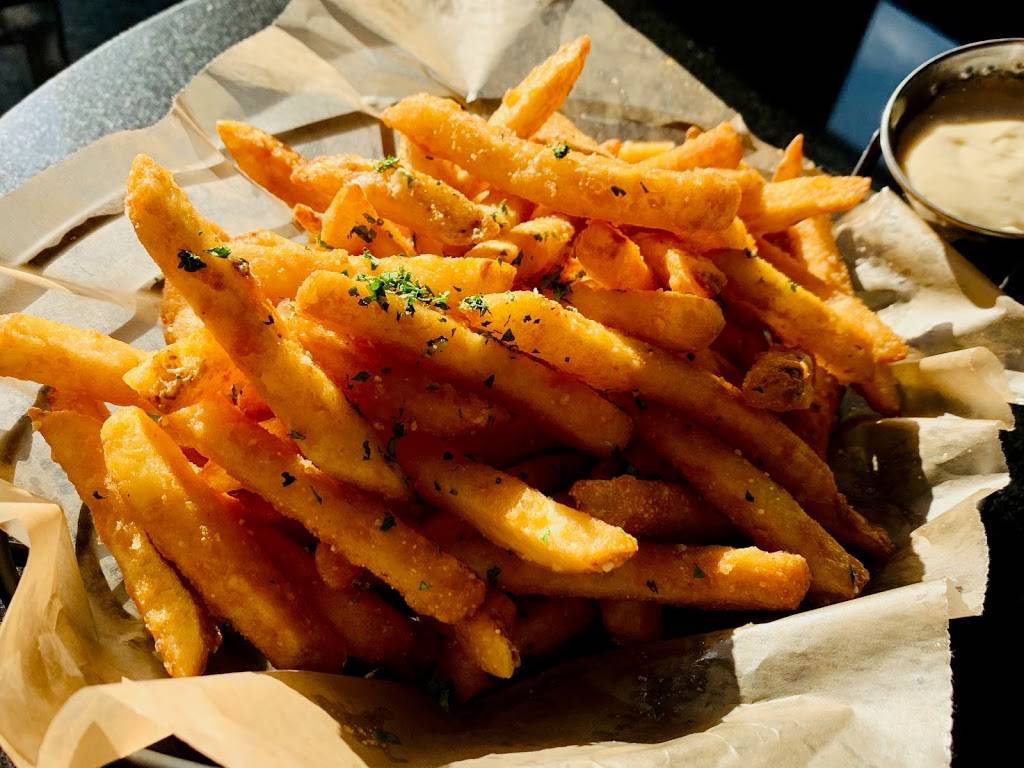 City Tavern Royal Oak | restaurant | 386 N Main St, Royal Oak, MI 48067, USA | 2487444500 OR +1 248-744-4500