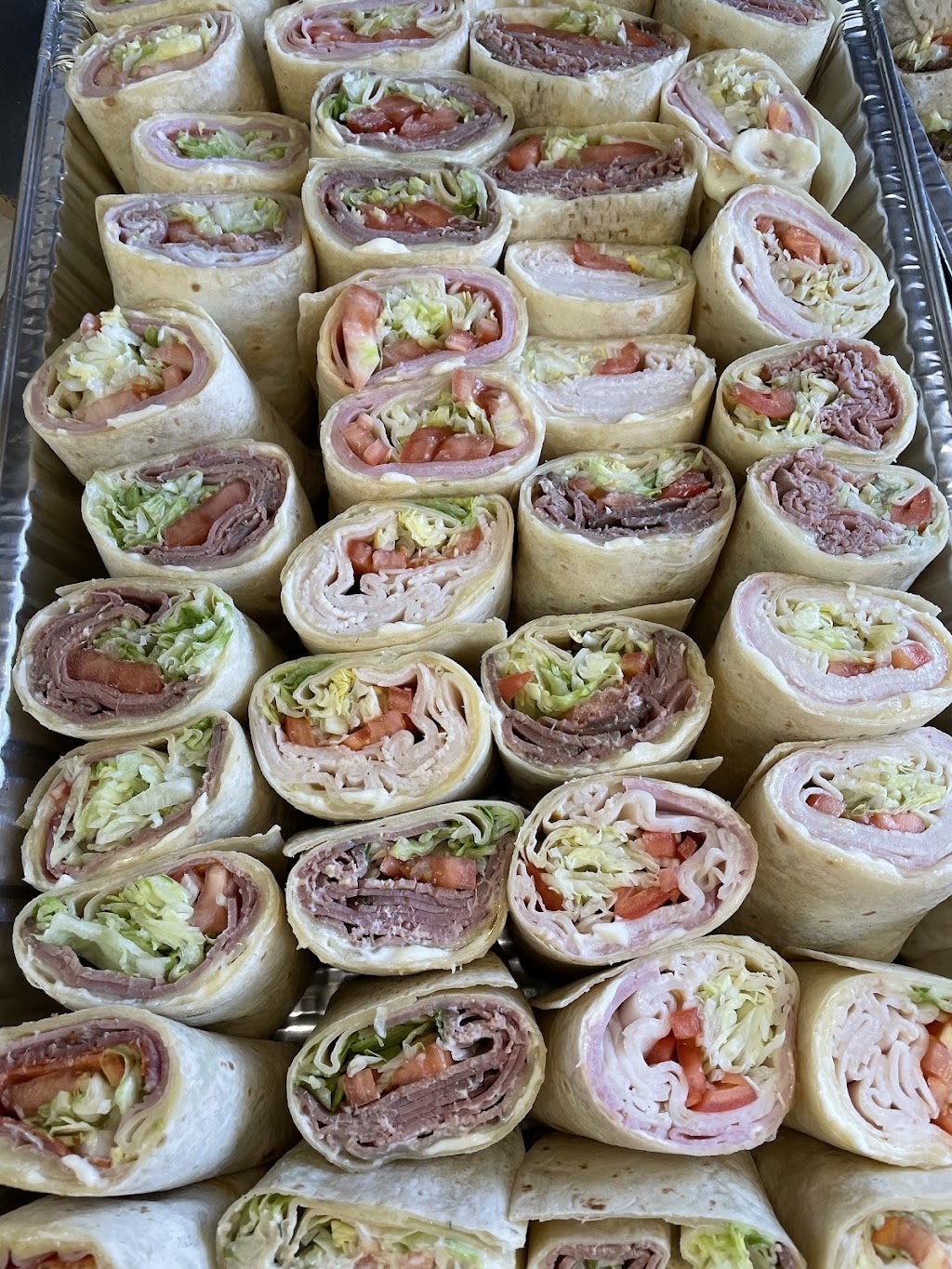 paramount pizza slices holyoke ma | meal delivery | 2287 Northampton St, Holyoke, MA 01040, USA | 4135385544 OR +1 413-538-5544