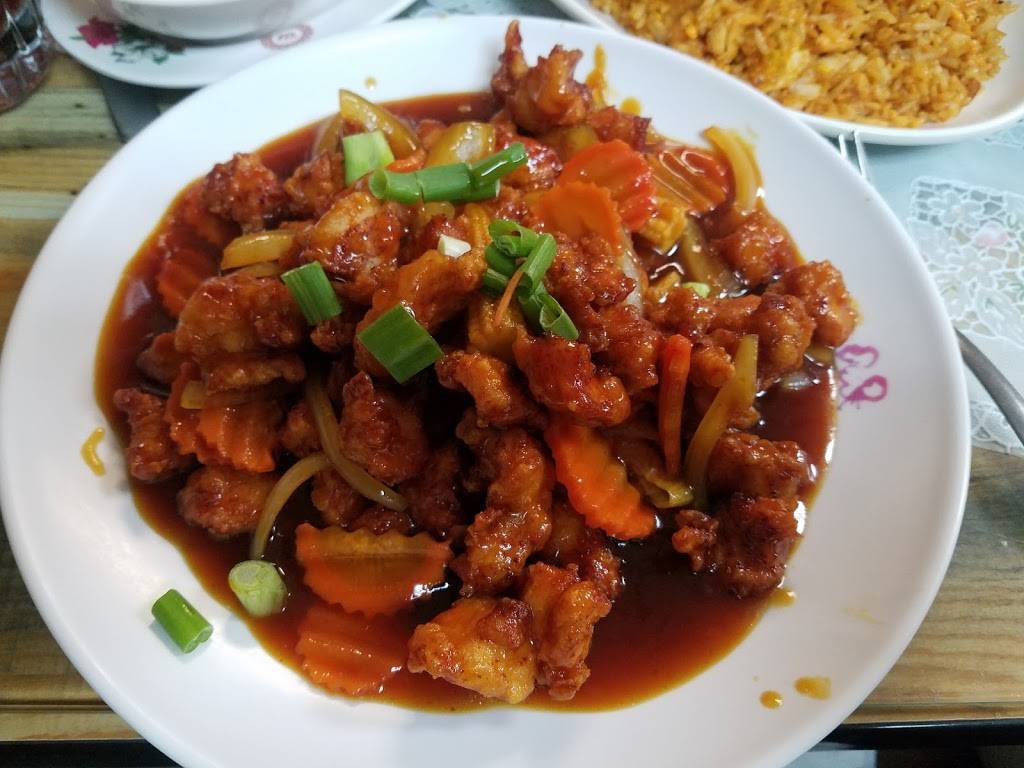 T. Garden Thai | restaurant | 1140 Lincoln Ave, Charleston, IL 61920, USA | 2173481232 OR +1 217-348-1232