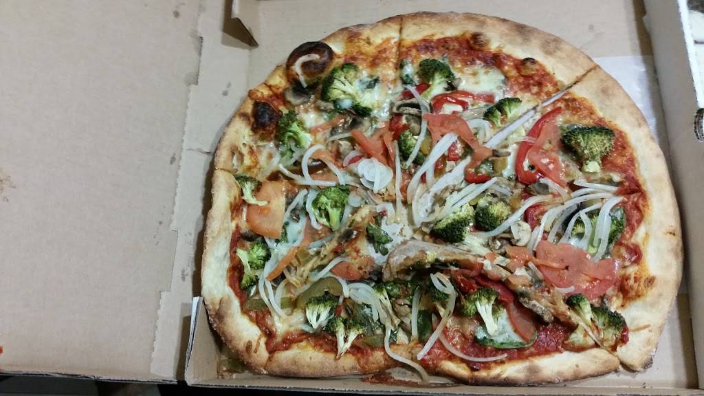 Station Pizza | restaurant | 9319 Krewstown Rd, Philadelphia, PA 19115, USA | 2156766969 OR +1 215-676-6969