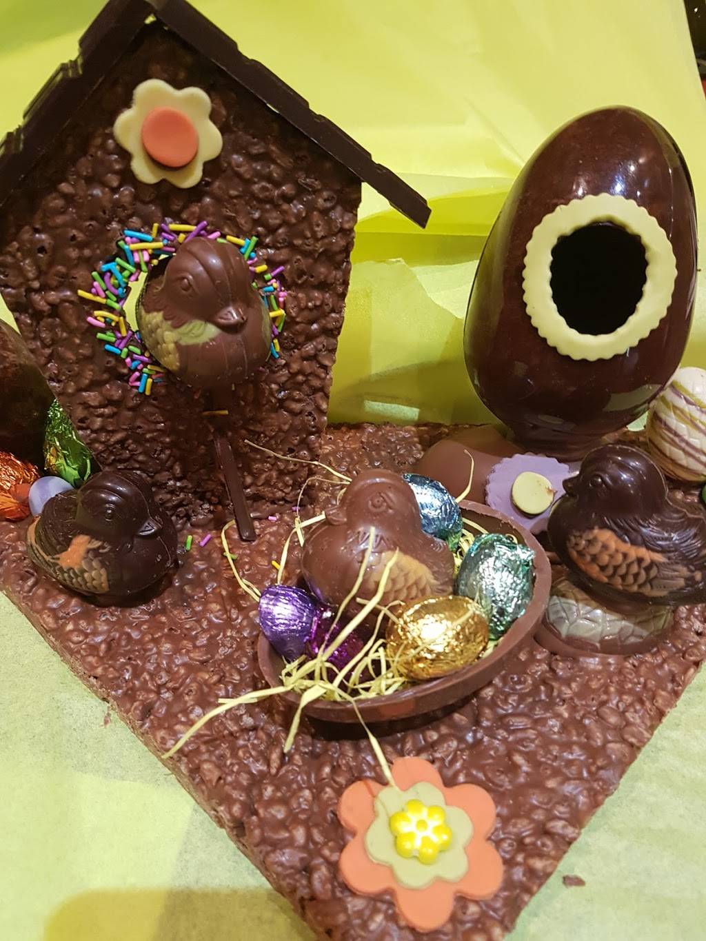 Chocolats Colombe et Bistro Colombine | restaurant | 128 Route 235 LAnge Gardien, QC J0E 1E0, Ange-Gardien, QC J0E 1E0, Canada | 4502930129 OR +1 450-293-0129