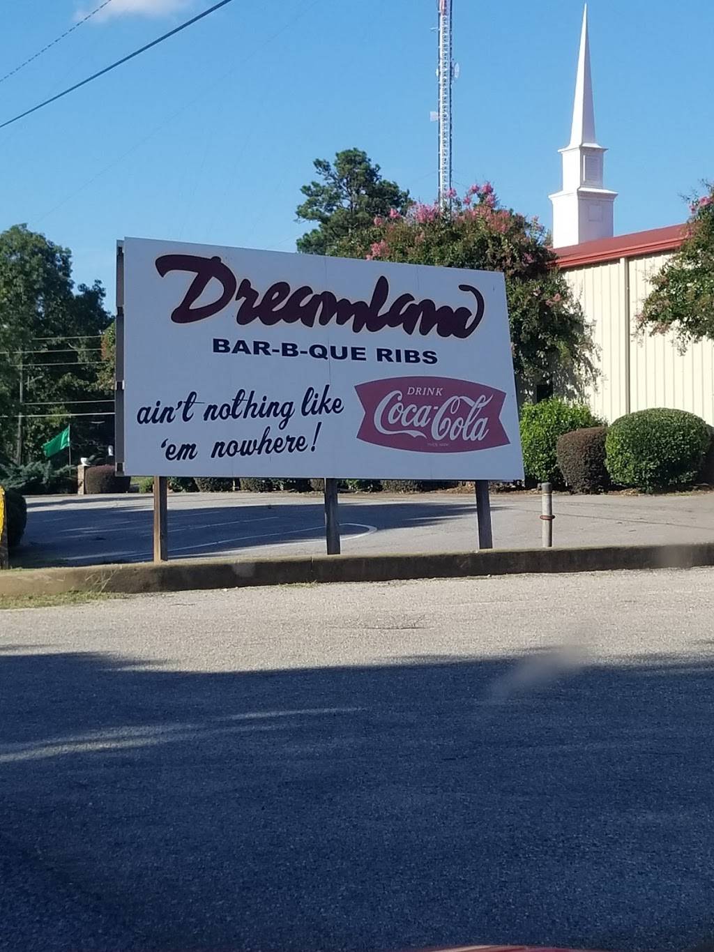Dreamland BBQ Tuscaloosa | restaurant | 5535 15th Ave E, Tuscaloosa, AL 35405, USA | 2057588135 OR +1 205-758-8135