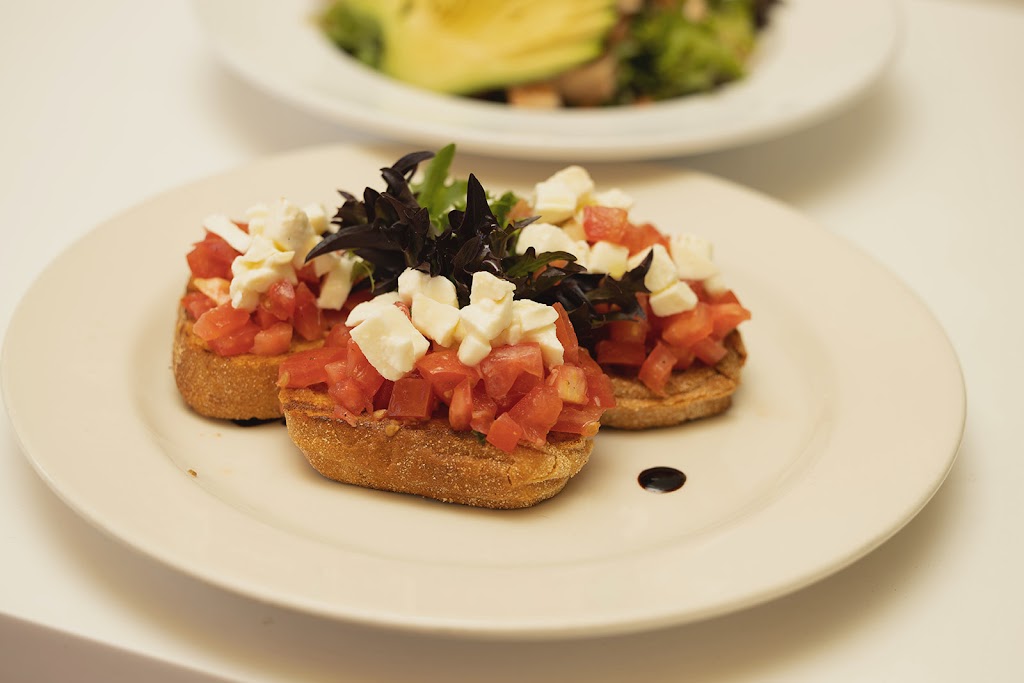 La Trattoria Ocean Drive | restaurant | 1244 Ocean Dr, Miami Beach, FL 33139, USA | 3059920885 OR +1 305-992-0885