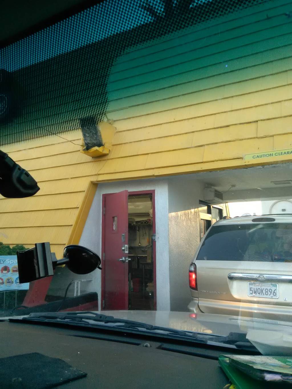 Wienerschnitzel | restaurant | 82-608 CA-111, Indio, CA 92201, USA | 7603429700 OR +1 760-342-9700