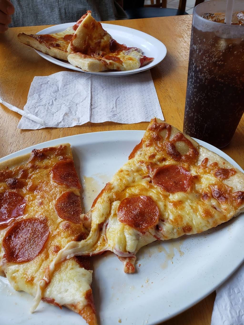 Sakis Pizzeria | restaurant | 199 Weybosset St, Providence, RI 02903, USA | 4012772547 OR +1 401-277-2547