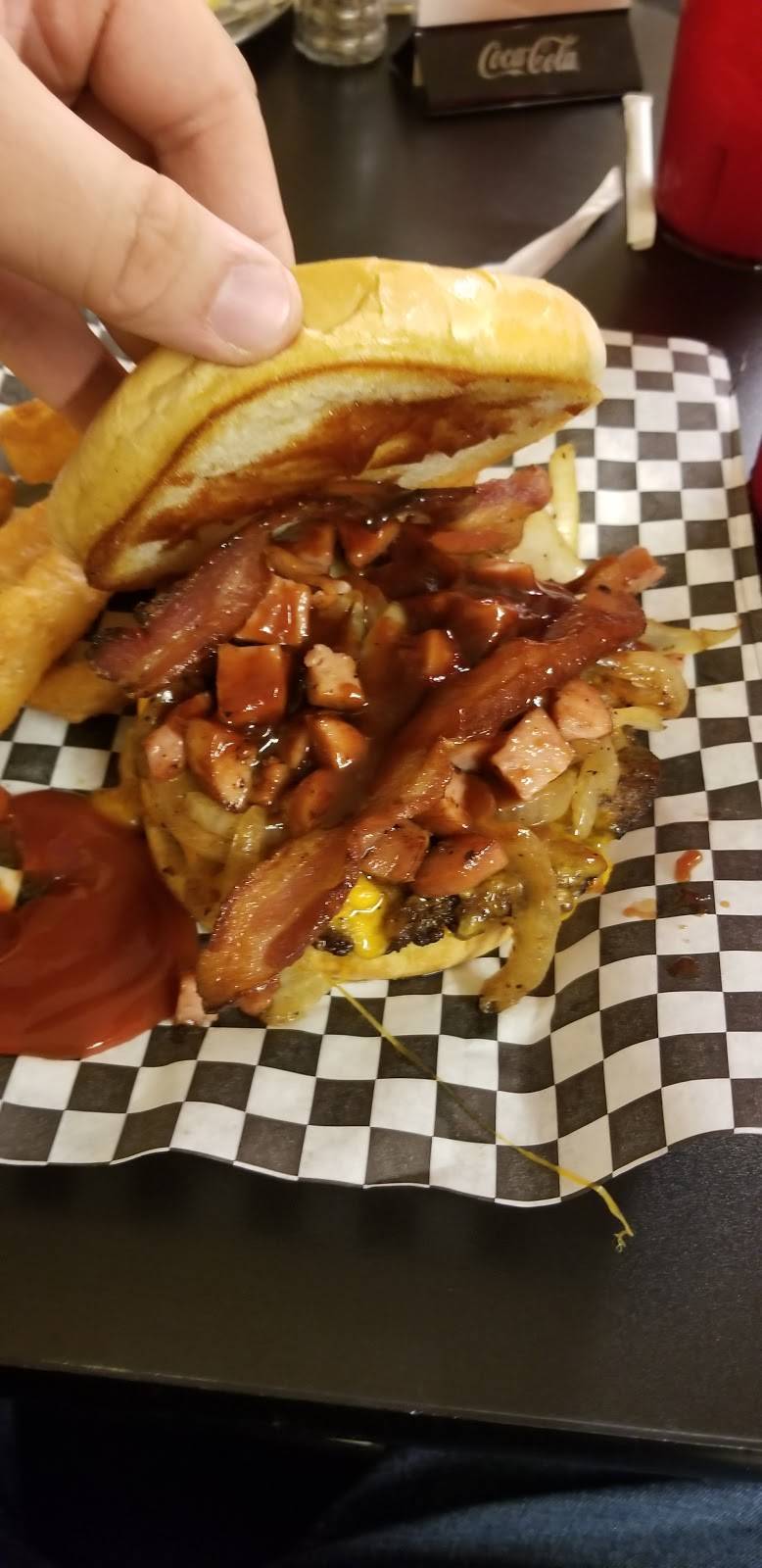 Burger Lab | restaurant | 9756 Southton Rd, San Antonio, TX 78223, USA | 2109982479 OR +1 210-998-2479