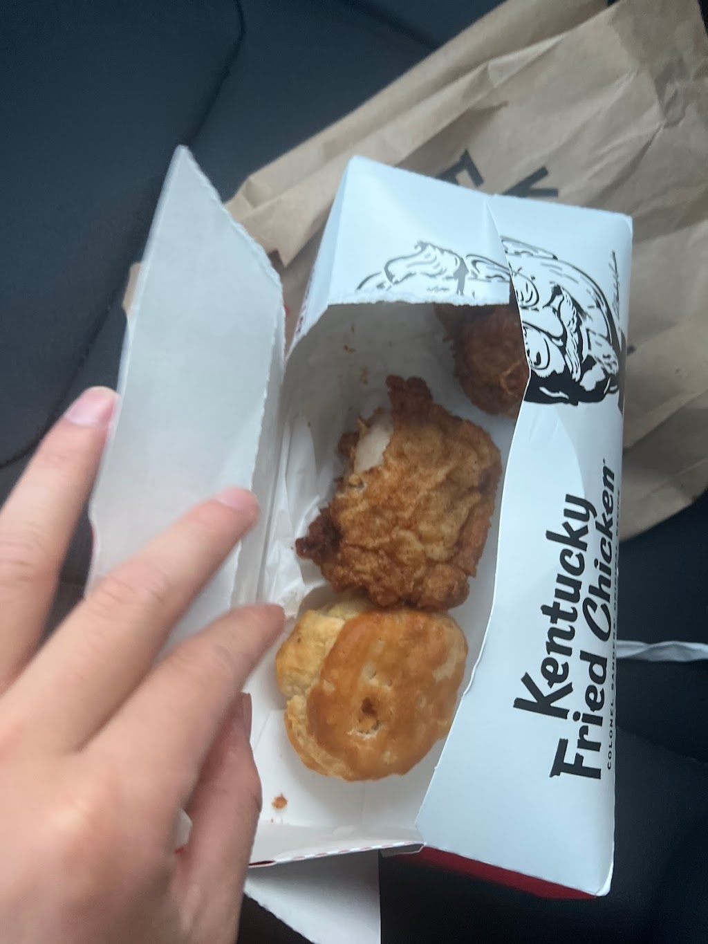 KFC | restaurant | 75 Broadway, Malden, MA 02148, USA | 7813380813 OR +1 781-338-0813