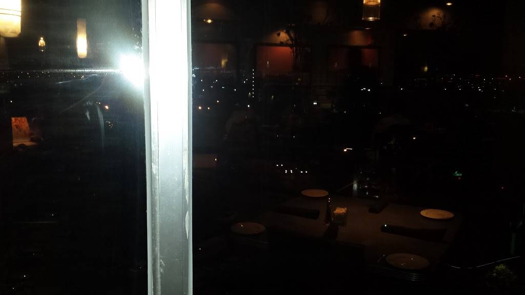 Vista Lounge | restaurant | 1111 S Royal Poinciana Blvd, Miami Springs, FL 33166, USA | 7863697660 OR +1 786-369-7660