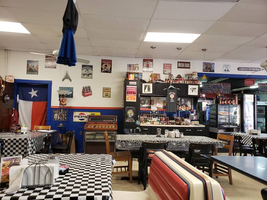 Sandis Diner | meal takeaway | 704 Ayers St, Corpus Christi, TX 78404, USA | 3613343850 OR +1 361-334-3850