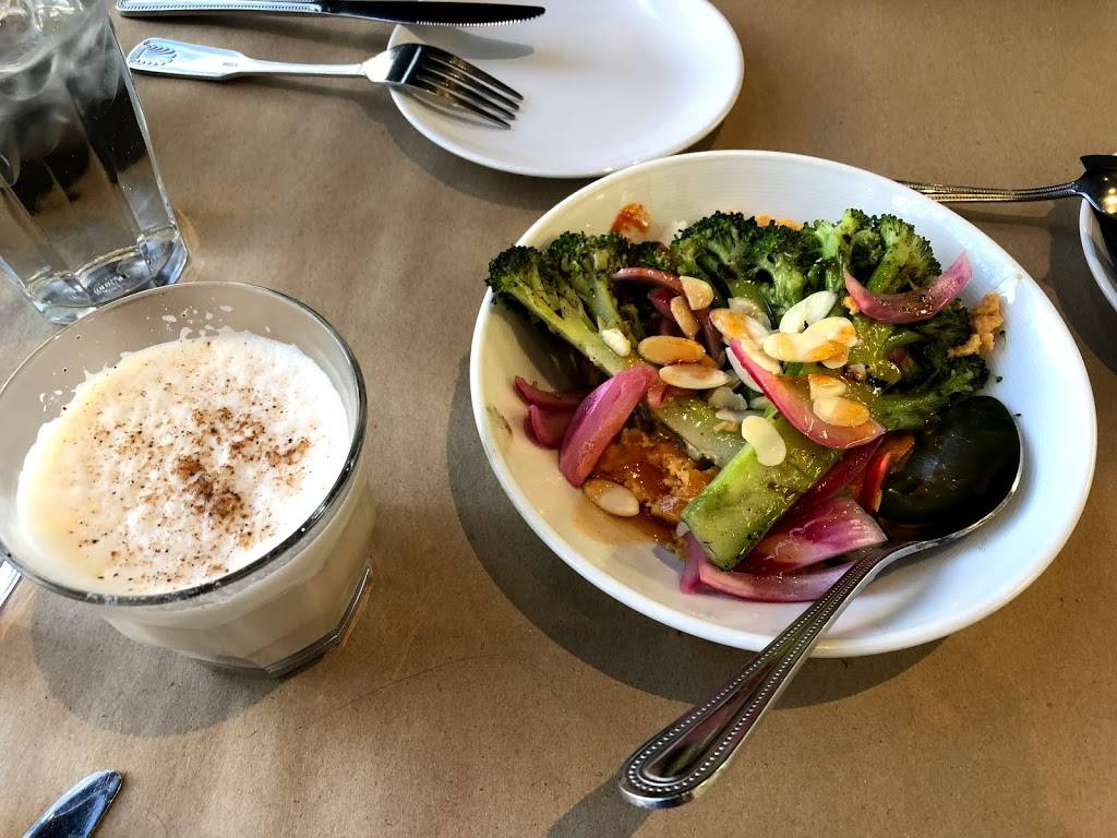 Table 33 | restaurant | 130 W 2nd St, Dayton, OH 45402, USA | 9379993070 OR +1 937-999-3070