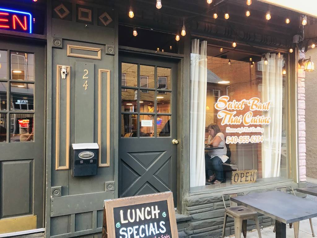 Sweet Basil Thai Cuisine | restaurant | 24 W Main St, Berryville, VA 22611, USA | 5409556234 OR +1 540-955-6234