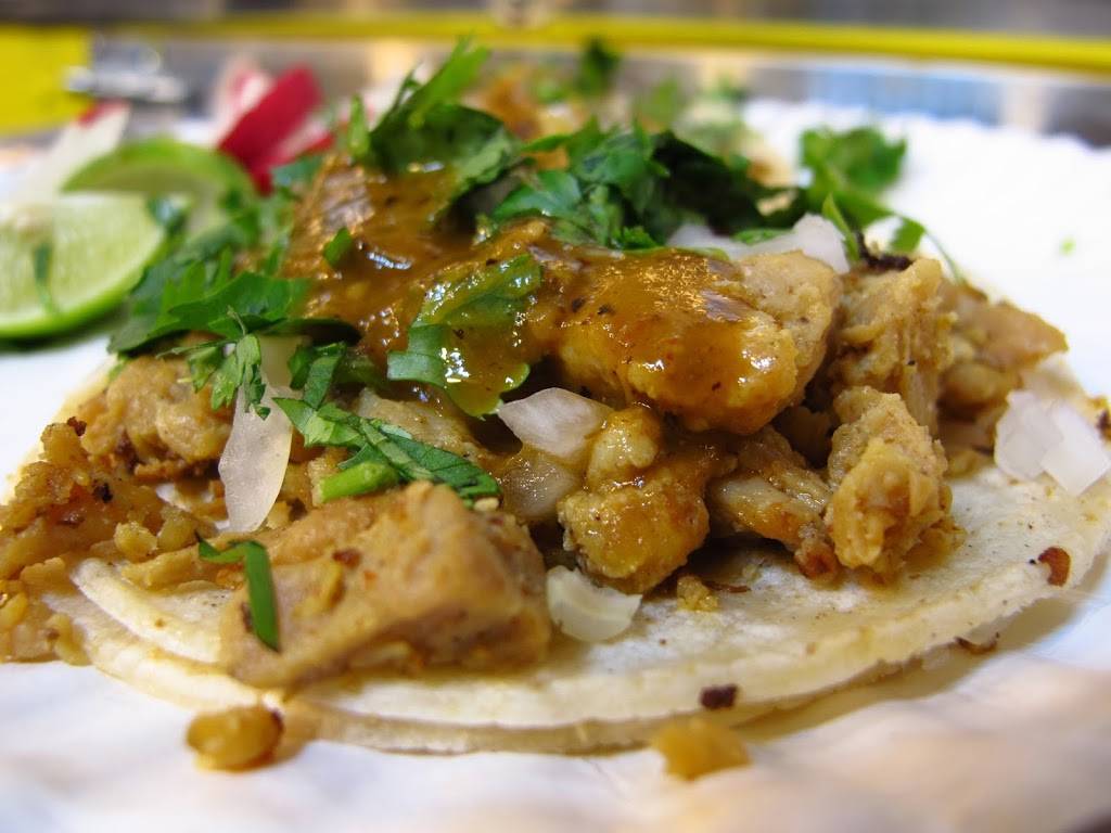 Tacos El Pollo | restaurant | 3696 E Colorado Blvd, Pasadena, CA 91107, USA | 3238685394 OR +1 323-868-5394