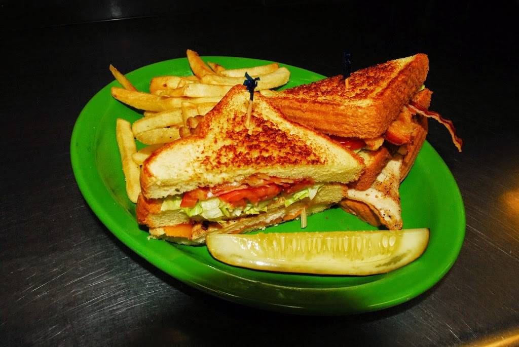 The Huntsmans Grill | restaurant | 561 E Rochambeau Dr, Williamsburg, VA 23188, USA | 7572295467 OR +1 757-229-5467