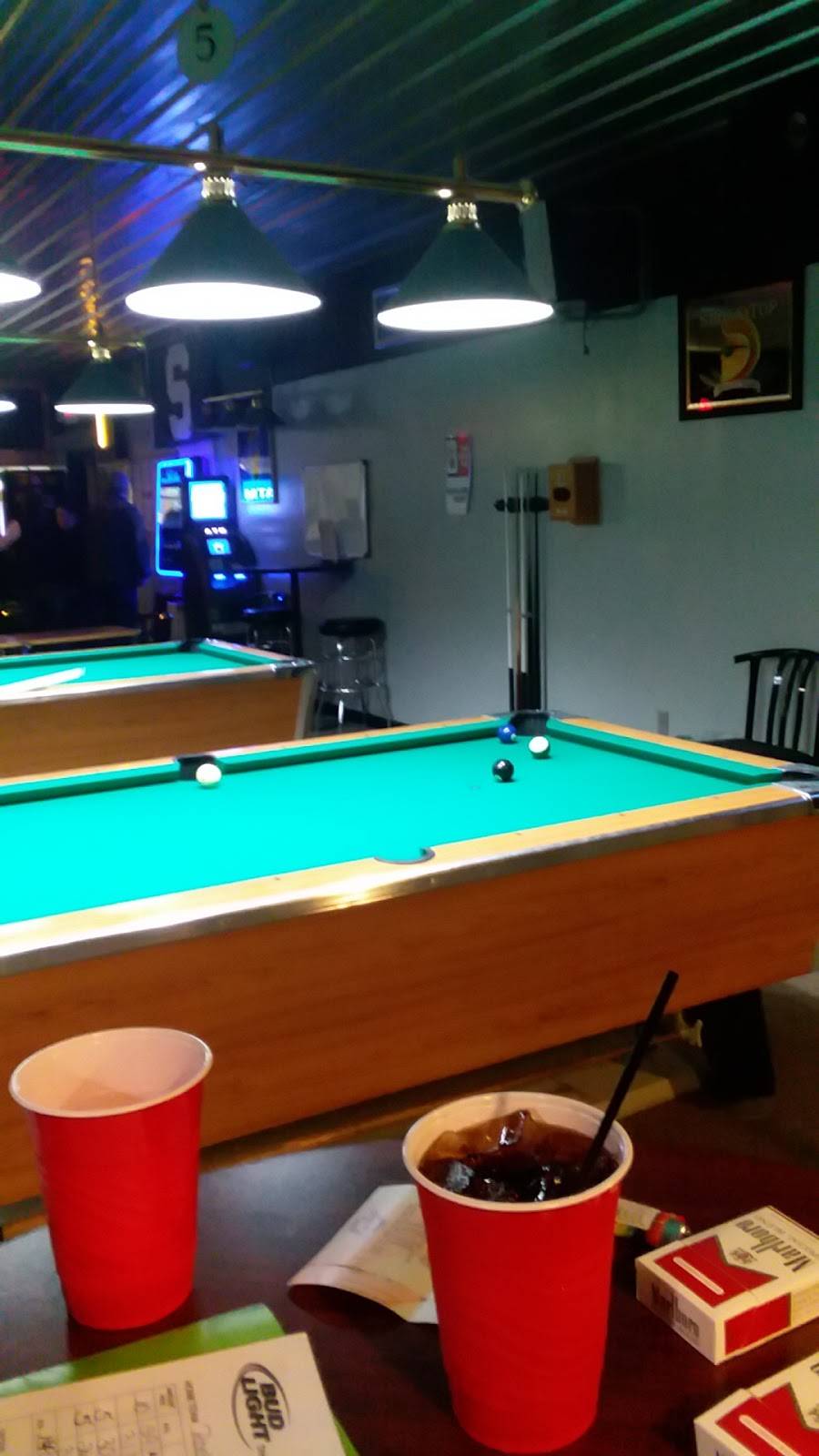 Rocket Pocket Billiards | restaurant | 4045 E Apple Ave, Muskegon, MI 49442, USA | 2317880897 OR +1 231-788-0897