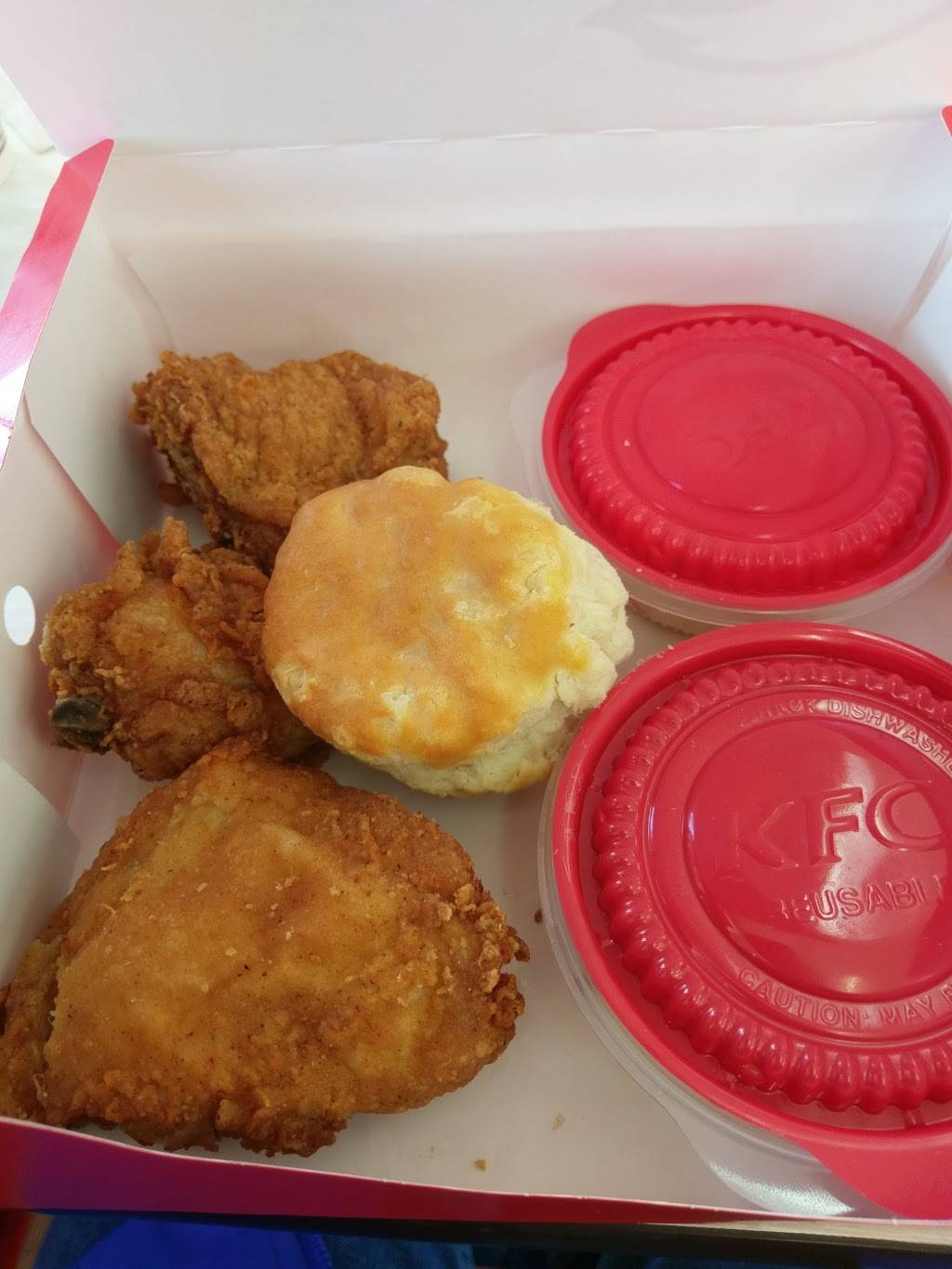 KFC | restaurant | 1000 N Beach St, Fort Worth, TX 76111, USA | 8178387801 OR +1 817-838-7801