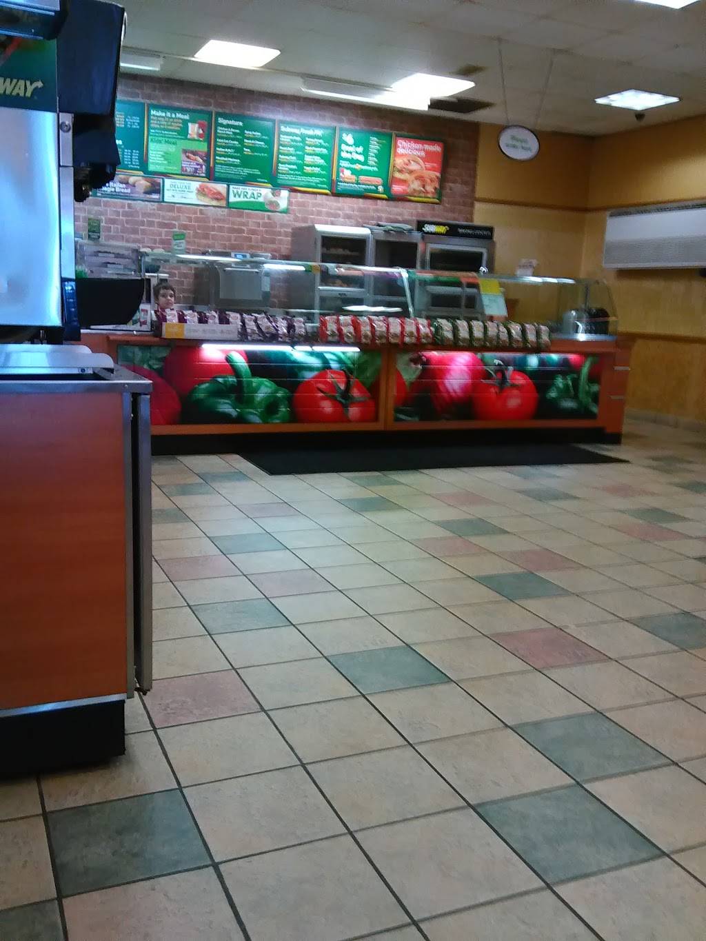 Subway | restaurant | 28 Norwich Ave, Norwich, CT 06360, USA | 8608897160 OR +1 860-889-7160