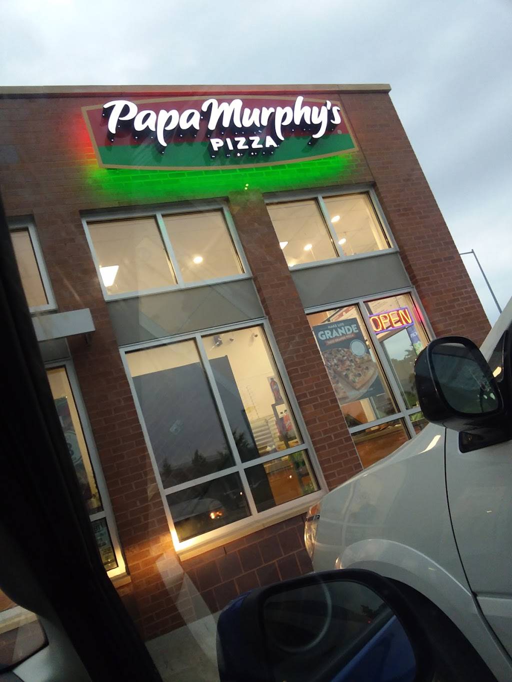 Papa Murphys Take N Bake Pizza | meal takeaway | 6030 Gemini Dr, Madison, WI 53718, USA | 6082220600 OR +1 608-222-0600