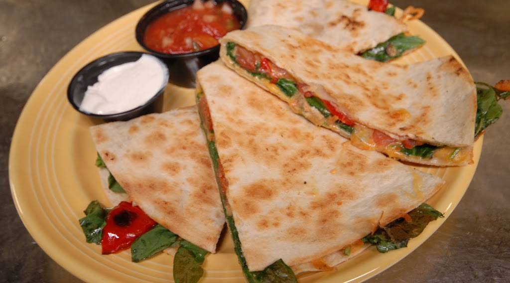 Dutch Treat - Sports Bar - Pizza - Burgers | restaurant | 317 Main St, Franconia, NH 03580, USA | 6038238851 OR +1 603-823-8851