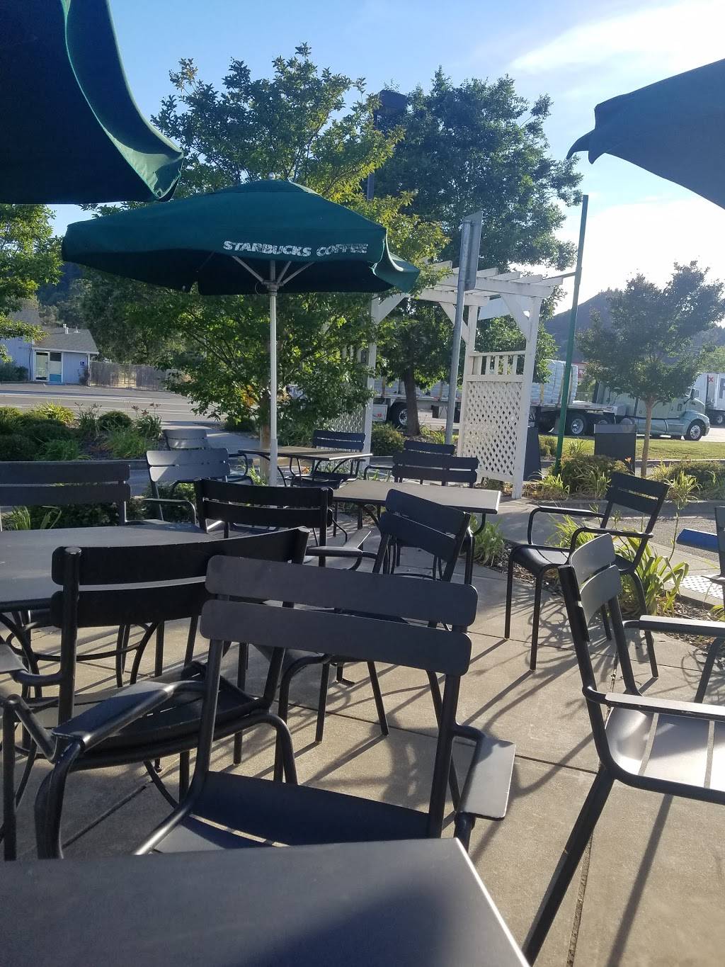 Starbucks | cafe | 1198 S Cloverdale Blvd, Cloverdale, CA 95425, USA | 7078944637 OR +1 707-894-4637