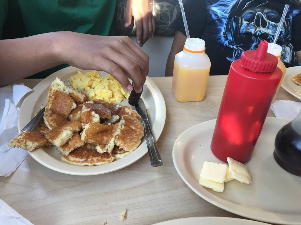 Golden Ox Burger | restaurant | 405 W Holt Ave, Pomona, CA 91768, USA | 9096221426 OR +1 909-622-1426