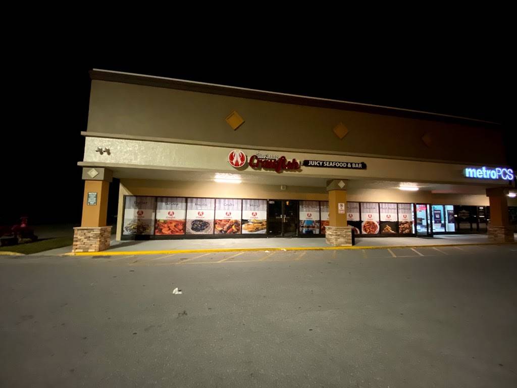 The Saucy Crawfish | restaurant | 3142 53rd Ave E, Bradenton, FL 34203, USA | 9412516663 OR +1 941-251-6663