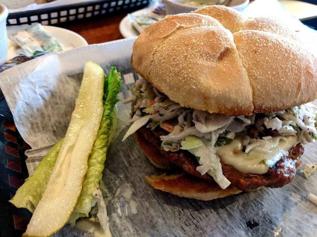 Igors Bistro | restaurant | 3055 38th St, Rock Island, IL 61201, USA | 3092837948 OR +1 309-283-7948