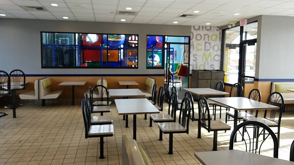 McDonalds | cafe | 1620 Foxtrail Dr, Loveland, CO 80538, USA | 9706635065 OR +1 970-663-5065