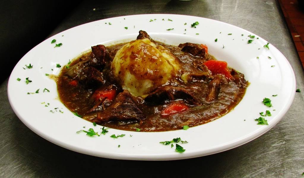 The Celtic House Irish Pub & Restaurant | restaurant | 2500 Columbia Pike, Arlington, VA 22204, USA | 7037469644 OR +1 703-746-9644