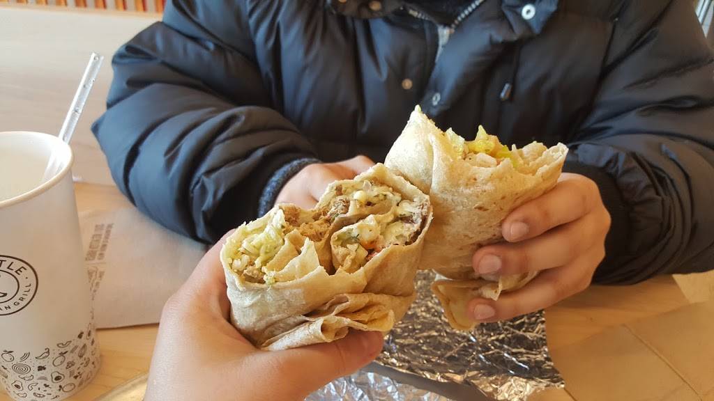 Chipotle Mexican Grill | restaurant | 318 U.S. 9, Woodbridge, NJ 07095, USA | 7324425281 OR +1 732-442-5281