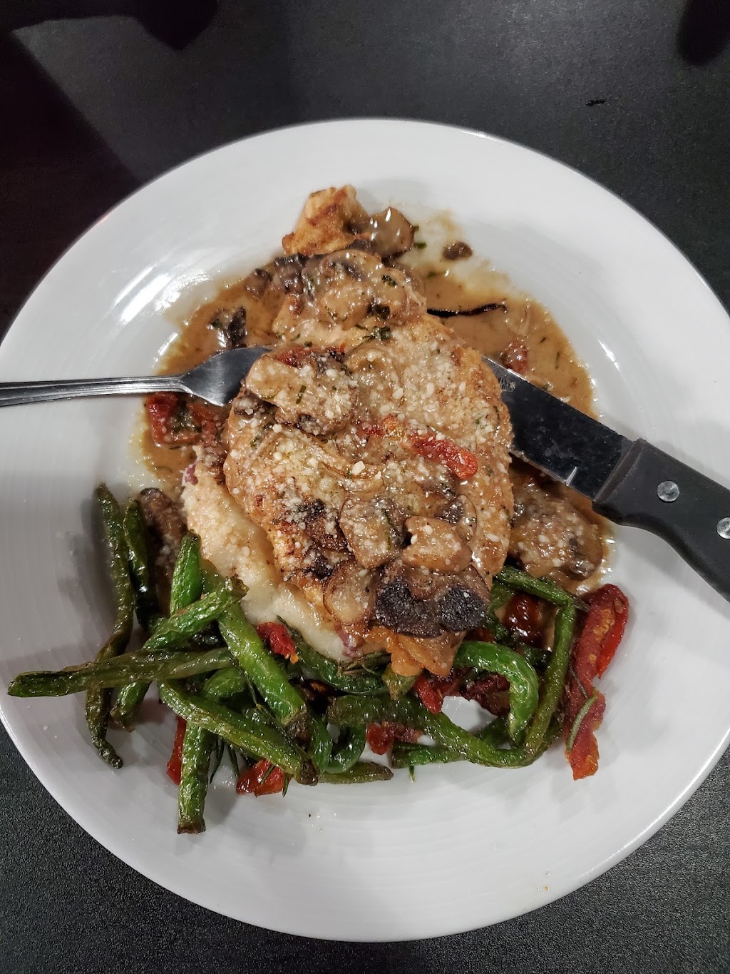 The Heights Restaurant and Bar | restaurant | 482 Wilson St N, Crestview, FL 32536, USA | 8503313382 OR +1 850-331-3382