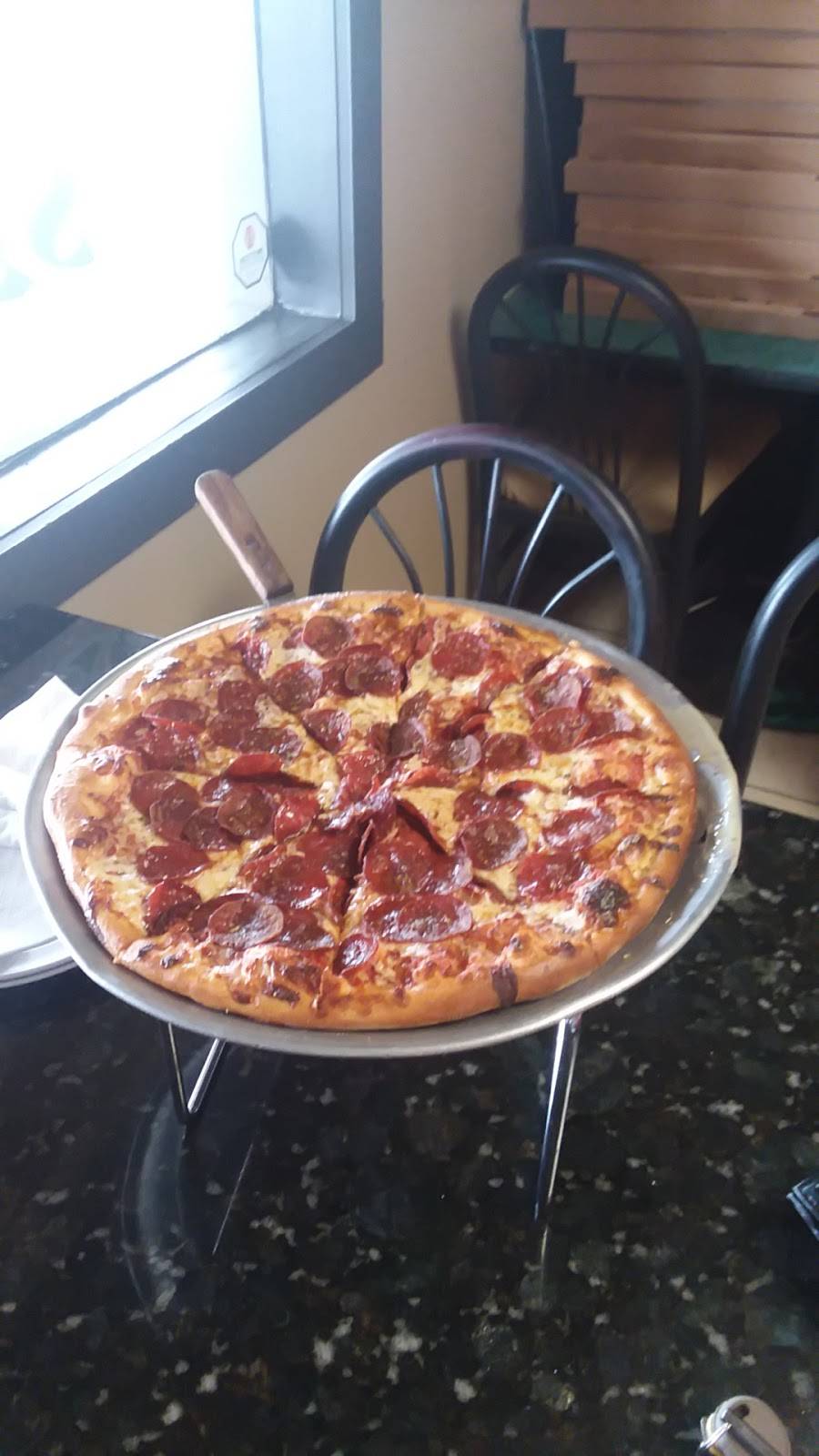 Vinnys Pizza | restaurant | 105 Yacht Club Dr, St. Augustine, FL 32084, USA | 9043428863 OR +1 904-342-8863