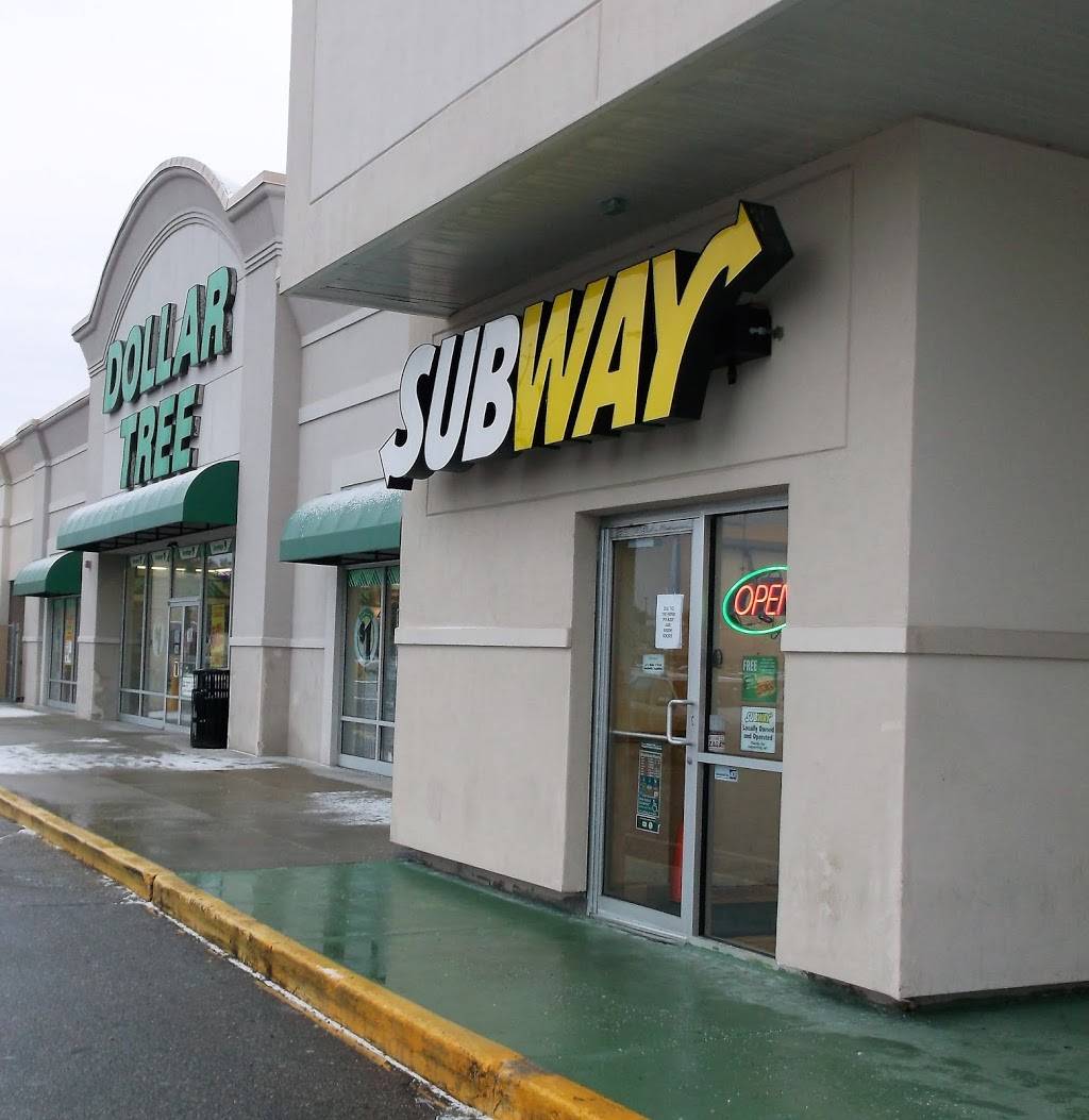 Subway | restaurant | 14 Lilac Mall Rd, Rochester, NH 03867, USA | 6033329666 OR +1 603-332-9666