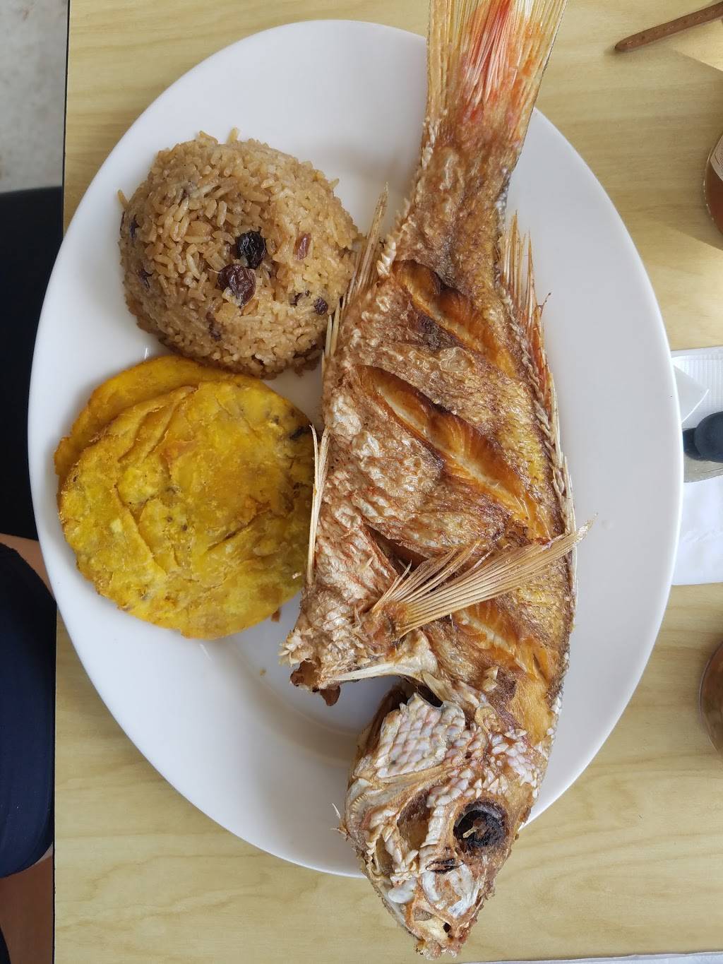 La Pequena Colombia | bakery | 1300 SW 160th Ave, Weston, FL 33326, USA | 9543499070 OR +1 954-349-9070